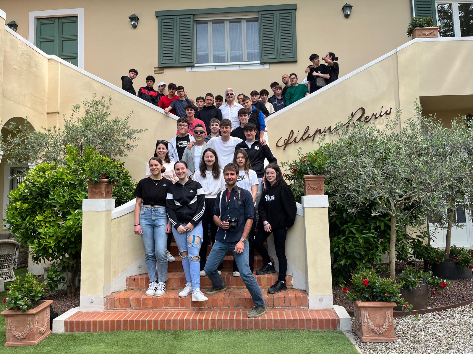 Salov aderisce ad “Aziende aperte” per la 1ª Giornata del Made in Italy: 34 giovani studenti in visita all’oliveto di Villa Filippo Berio